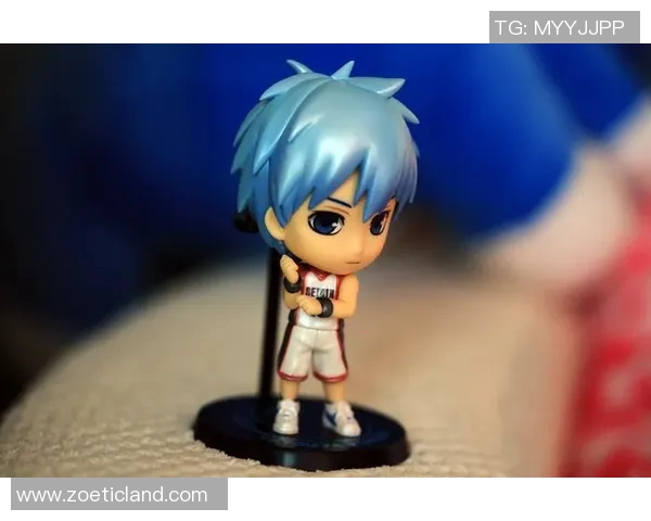 足球明星卡通玩具摆件打造你的专属球场梦想与童趣结合的完美选择