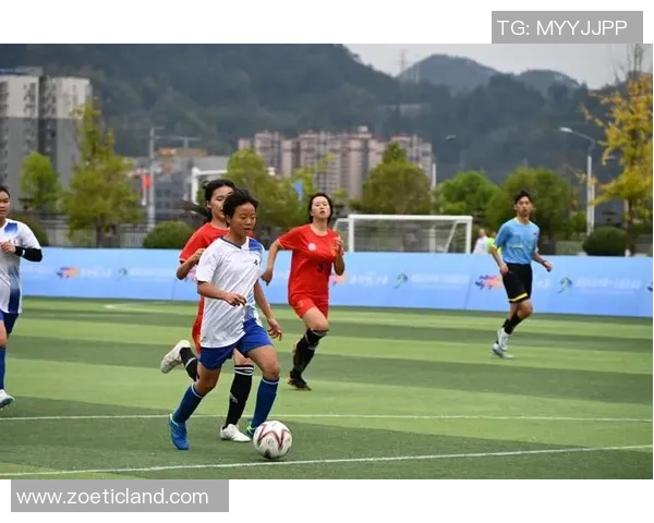 足球明星女生壁纸图片精选展现运动魅力与青春活力的视觉盛宴